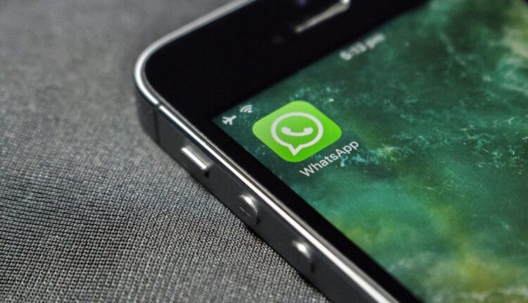 Best-WhatsApp-Tracking-apps-for-All-devices-2021-iOS-Android