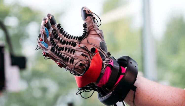 vr-haptic-glove